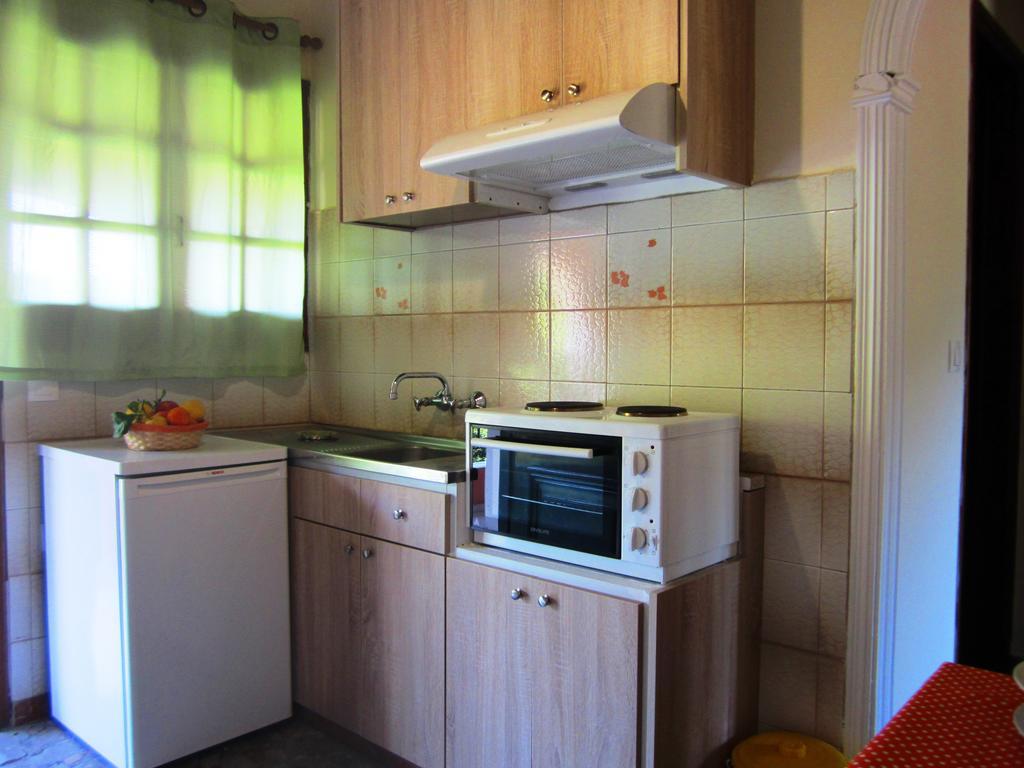 Varvara Studios & Apartments I ペロラデス 部屋 写真
